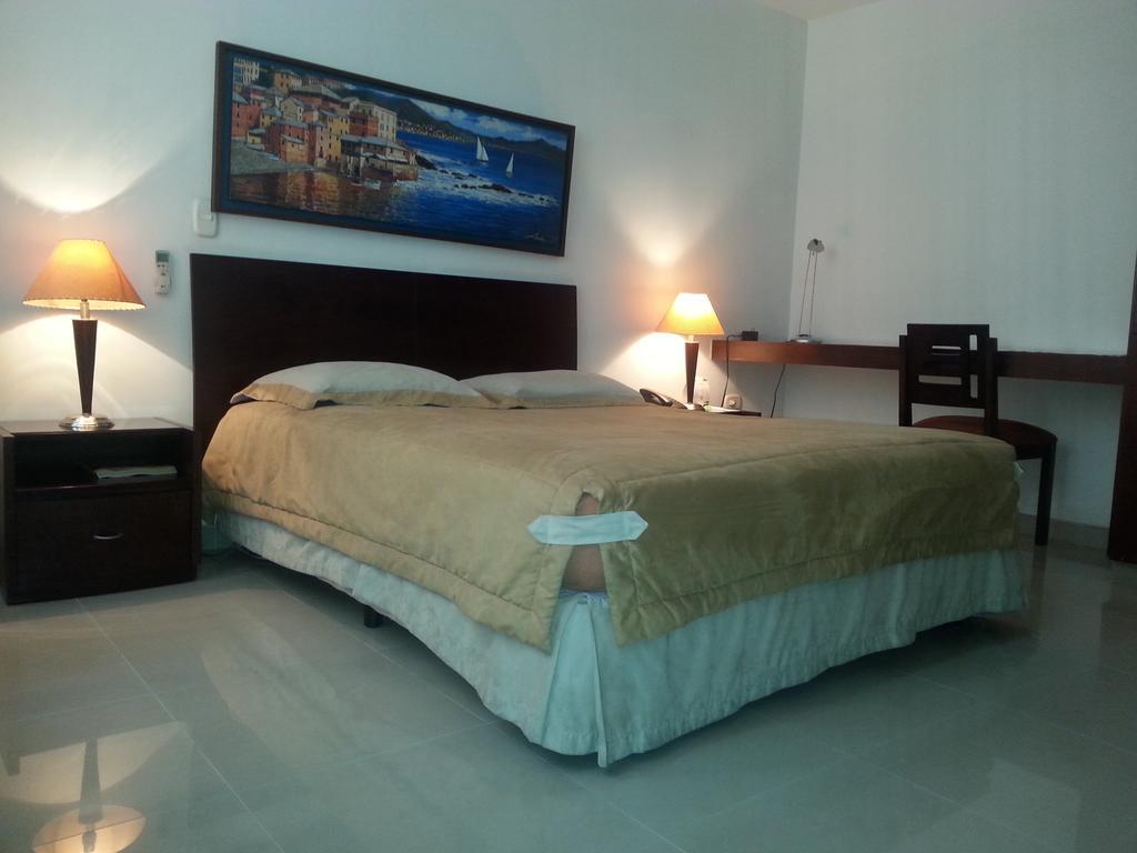 Hotel Cuarta Avenida 칼리 외부 사진